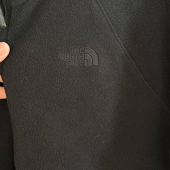 North face fleece sweater - Picture 2 of 3